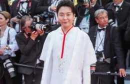 國家級演員李玉剛，被網友槓“蹭紅毯”，真的太無知了